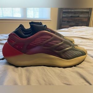 Yeezy 700 V3